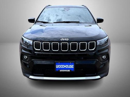 Diamond Black Crystal Pearlcoat 2023 Jeep Compass Limited