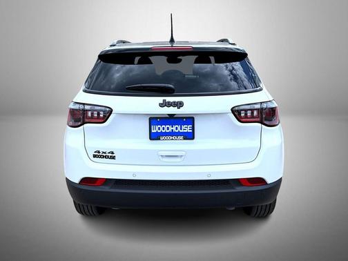 Bright White Clearcoat 2026 Jeep Compass Limited