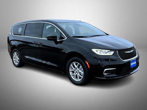 2025 Chrysler Pacifica L