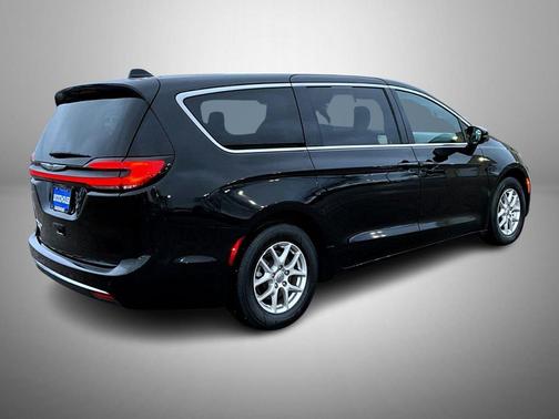 2025 Chrysler Pacifica L