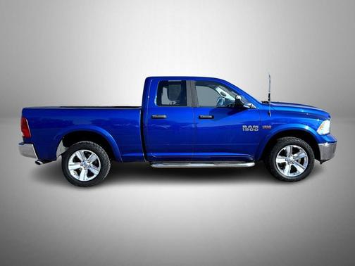 2016 RAM 1500 SLT