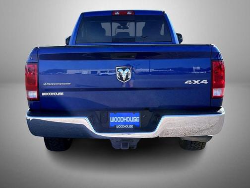 2016 RAM 1500 SLT