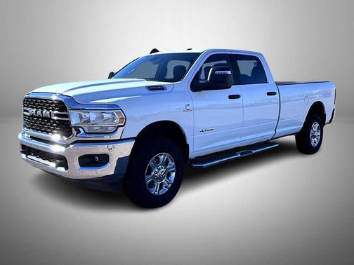 2024 RAM 3500 Big Horn Crew Cab 4x4 8' Box