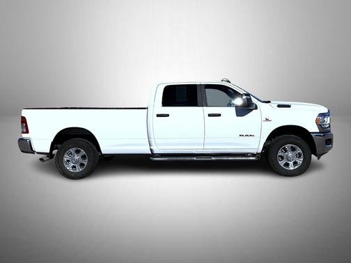 2024 RAM 3500 Big Horn Crew Cab 4x4 8' Box