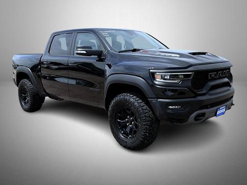 Diamond Black Crystal Pearlcoat 2021 RAM 1500 TRX