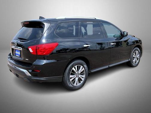 2019 Nissan Pathfinder S