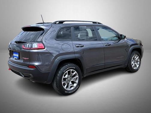 Granite Crystal Metallic Clearcoat 2022 Jeep Cherokee Trailhawk