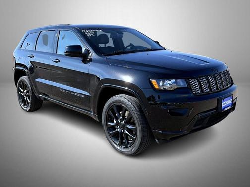 2022 Jeep Grand Cherokee Laredo