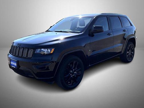 2022 Jeep Grand Cherokee Laredo