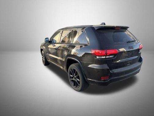2022 Jeep Grand Cherokee Laredo