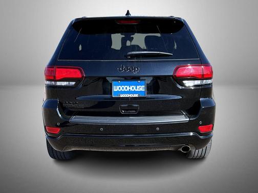 2022 Jeep Grand Cherokee Laredo