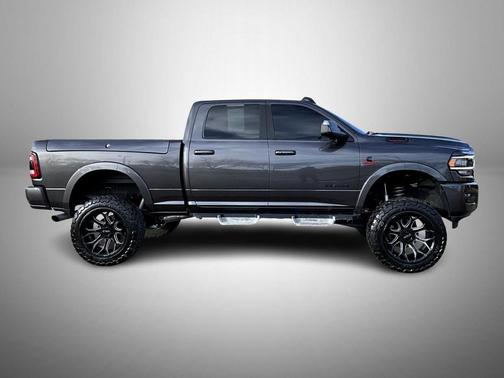 2021 RAM 3500 Laramie Crew Cab 4x4 6'4' Box