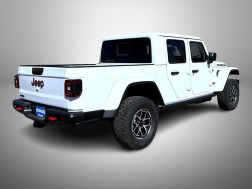 Bright White Clearcoat 2026 Jeep Gladiator Rubicon