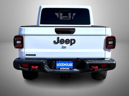Bright White Clearcoat 2026 Jeep Gladiator Rubicon