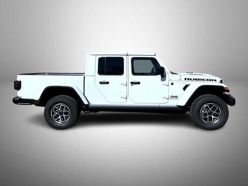 Bright White Clearcoat 2026 Jeep Gladiator Rubicon