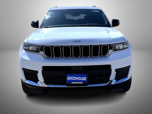 Bright White Clearcoat 2026 Jeep Grand Cherokee L Altitude
