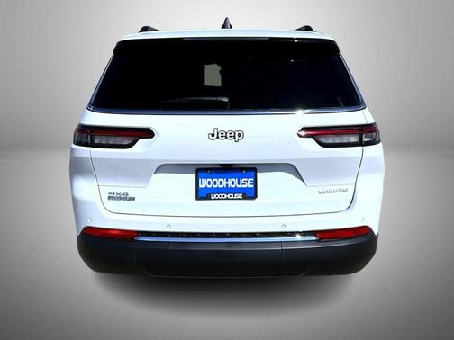 Bright White Clearcoat 2026 Jeep Grand Cherokee L Altitude