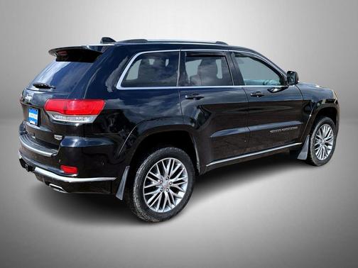 Diamond Black Crystal Pearlcoat 2018 Jeep Grand Cherokee Summit