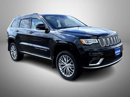 Diamond Black Crystal Pearlcoat 2018 Jeep Grand Cherokee Summit