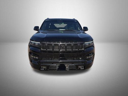 Diamond Black Crystal Pearlcoat 2023 Jeep Grand Wagoneer Series III Obsidian 4x4