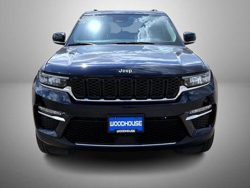 Midnight Sky 2024 Jeep Grand Cherokee Limited