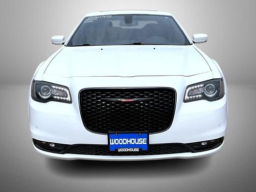 Bright White Clearcoat 2022 Chrysler 300 S