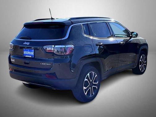 Diamond Black Crystal Pearlcoat 2024 Jeep Compass Limited