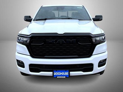 Bright White Clearcoat 2026 RAM 1500 Big Horn/Lone Star