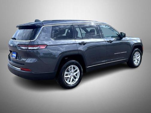 Baltic Gray Metallic Clearcoat 2026 Jeep Grand Cherokee L Altitude