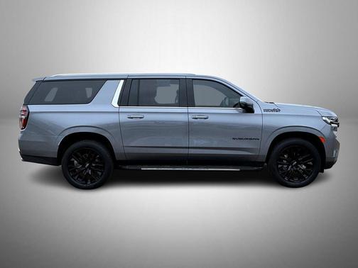 2022 Chevrolet Suburban 4WD High Country