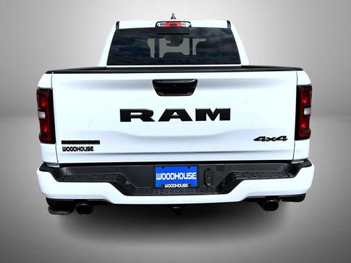 Bright White Clearcoat 2026 RAM 1500 Big Horn/Lone Star