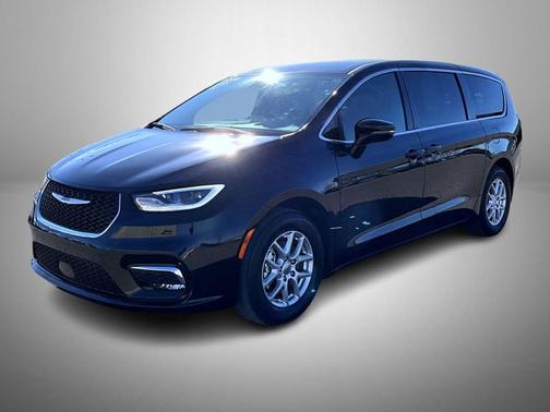 2025 Chrysler Pacifica L