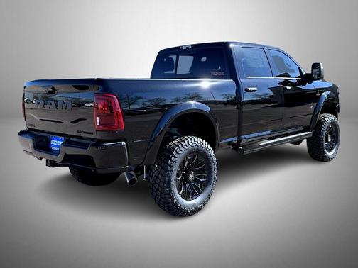 Diamond Black Crystal Pearlcoat 2026 RAM 2500 Big Horn Crew Cab 4x4 6'4' Box