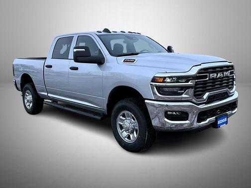 2026 RAM 2500 Tradesman Crew Cab 4x4 6'4' Box
