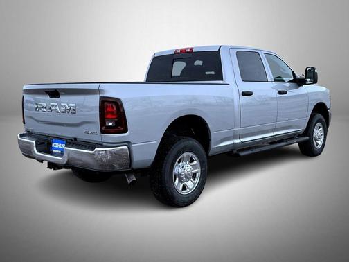 2026 RAM 2500 Tradesman Crew Cab 4x4 6'4' Box