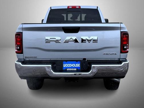 2026 RAM 2500 Tradesman Crew Cab 4x4 6'4' Box