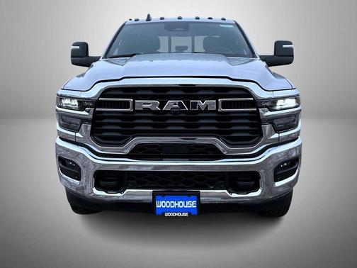 2026 RAM 2500 Tradesman Crew Cab 4x4 6'4' Box