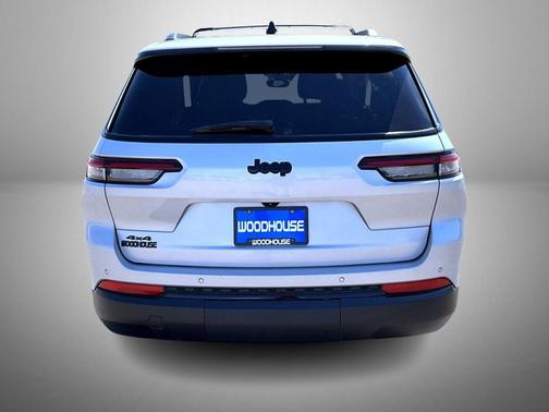 Silver Zynith 2024 Jeep Grand Cherokee L Altitude