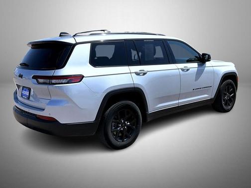 Silver Zynith 2024 Jeep Grand Cherokee L Altitude