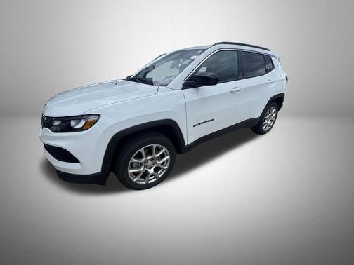 Bright White Clearcoat 2023 Jeep Compass Latitude Lux