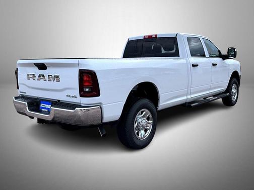 Bright White Clearcoat 2026 RAM 2500 Tradesman Crew Cab 4x4 8' Box