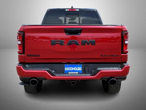 Molten Red Pearlcoat 2026 RAM 1500 Big Horn/Lone Star