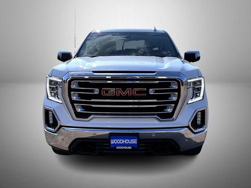 White Frost Tricoat 2022 GMC Sierra 1500 SLT