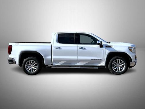 White Frost Tricoat 2022 GMC Sierra 1500 SLT