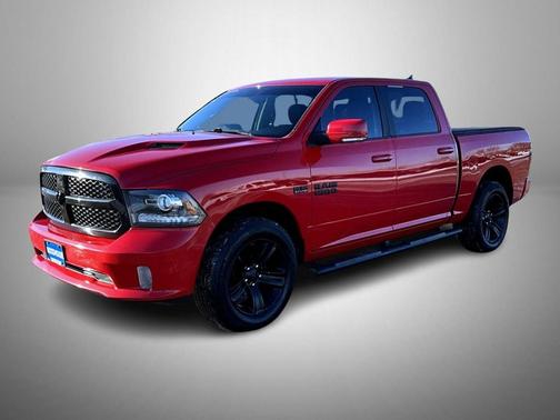 2017 RAM 1500 Night Crew Cab 4x4 5'7' Box