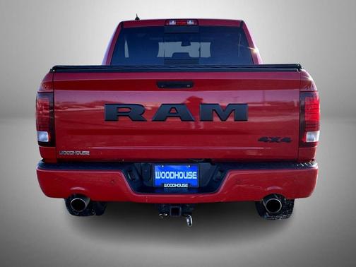2017 RAM 1500 Night Crew Cab 4x4 5'7' Box
