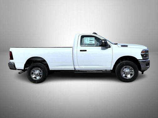 2026 RAM 2500 Tradesman Regular Cab 4x4 8' Box