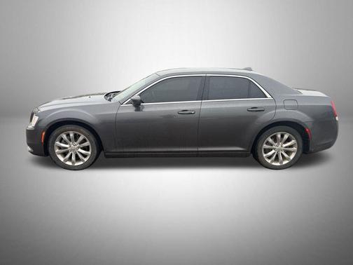 2016 Chrysler 300 Limited