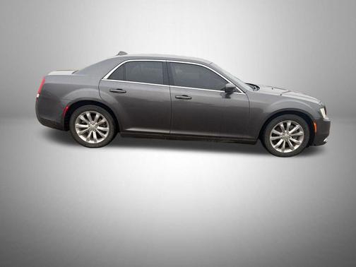 2016 Chrysler 300 Limited