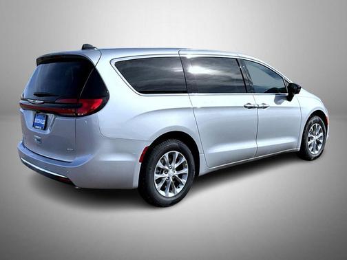 Silver Mist Clearcoat 2026 Chrysler Pacifica L
